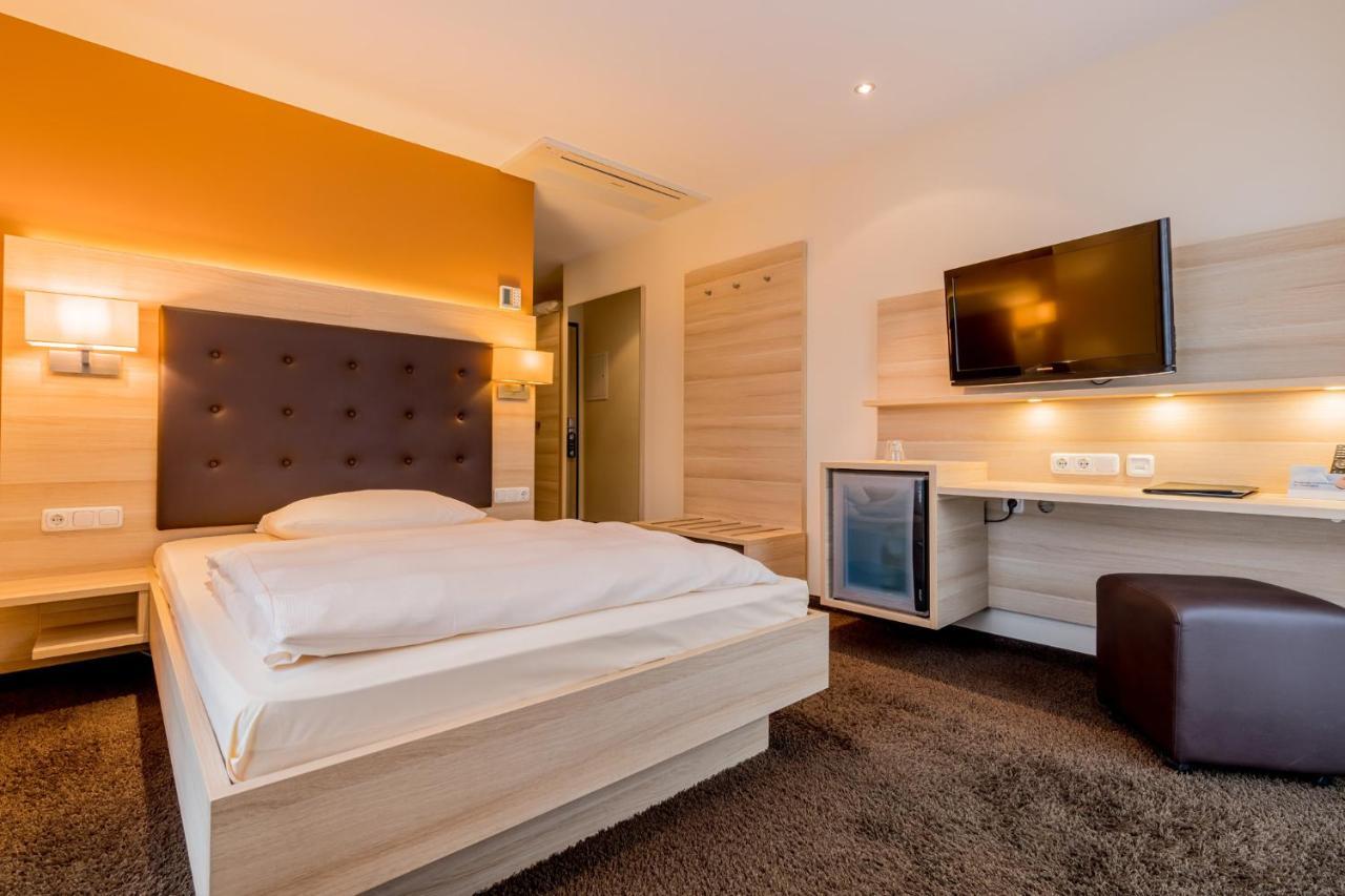 Hotel Bacchus Bensheim Esterno foto