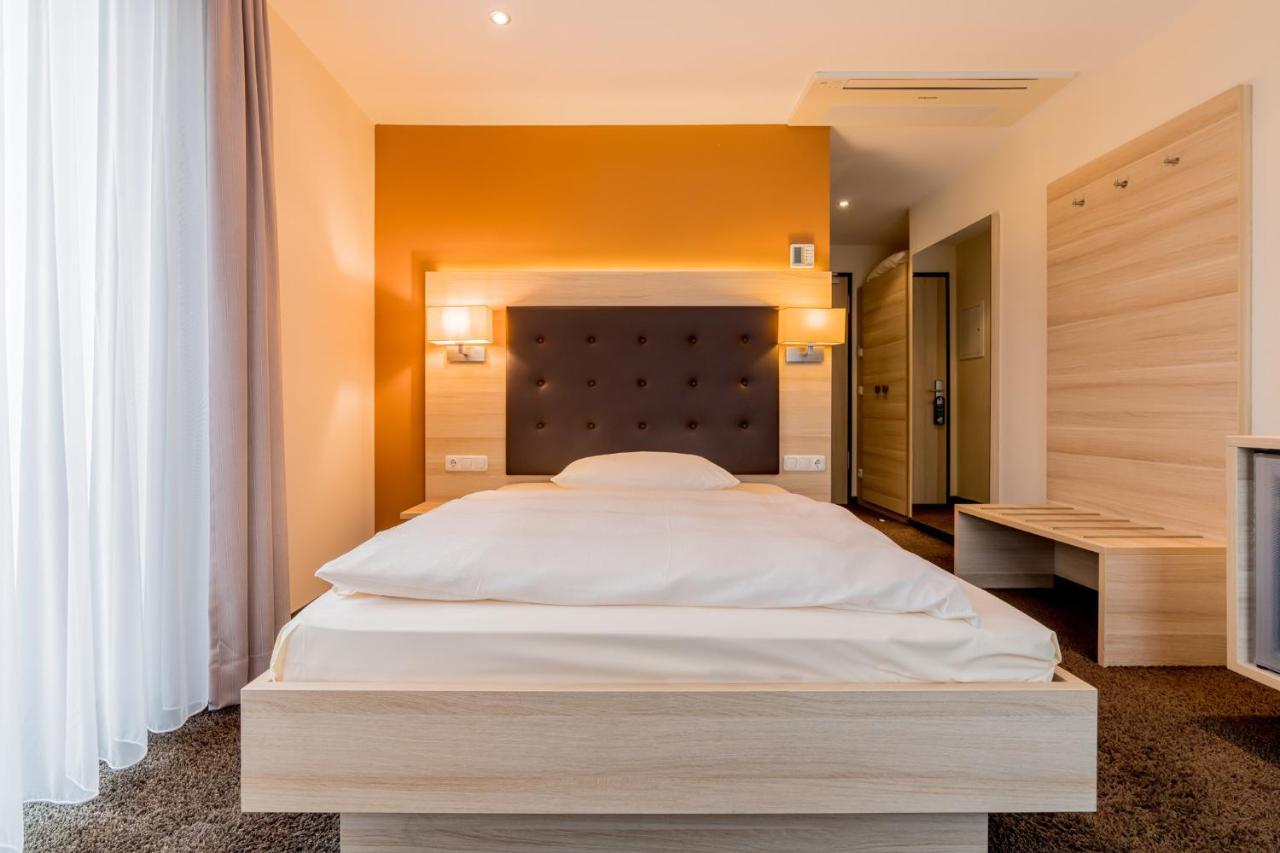 Hotel Bacchus Bensheim Esterno foto