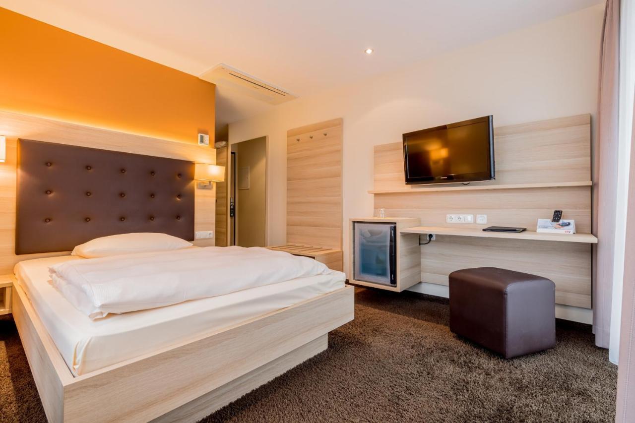 Hotel Bacchus Bensheim Esterno foto