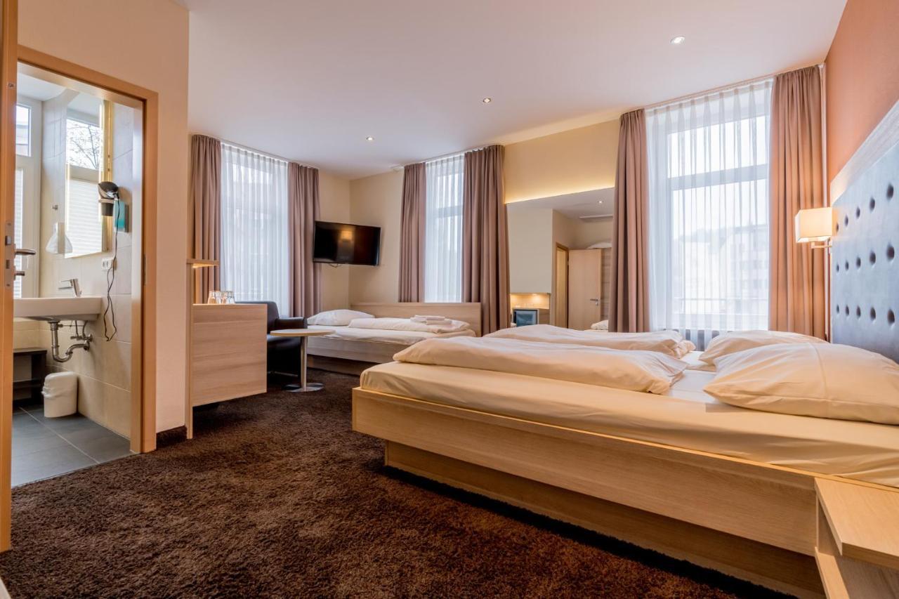Hotel Bacchus Bensheim Esterno foto